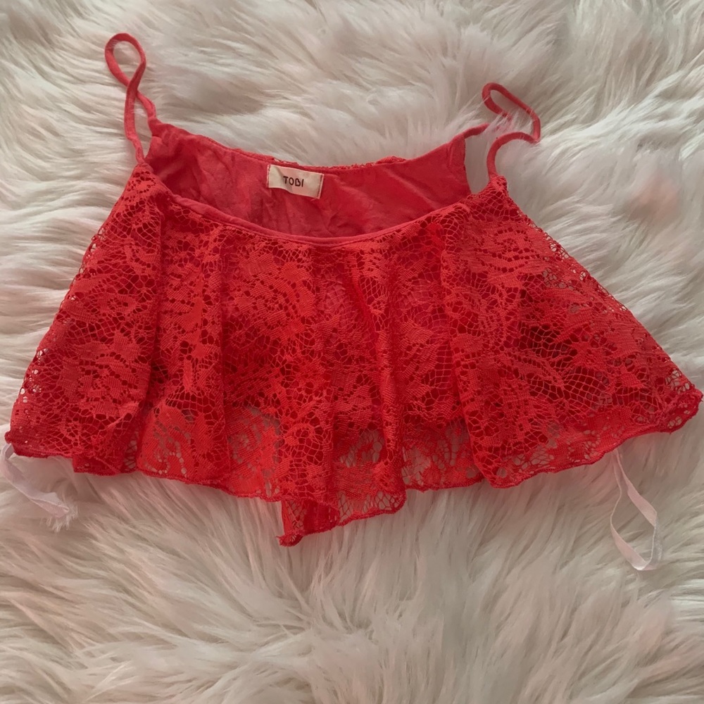 TOBI DANE CROCHET CORAL CROP TOP - Picture 4 of 7
